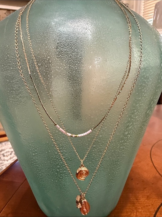 Anthropologie Jewelry - Gold Plated Layered Seashells and Heart Pendant Necklace Set from Anthropologie🔥